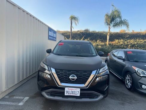 Used 2023 Nissan Rogue S FWD image 3