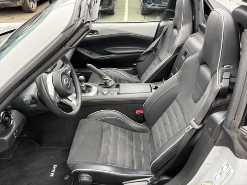 Used 2024 MAZDA MX-5 Miata RF Club image 30