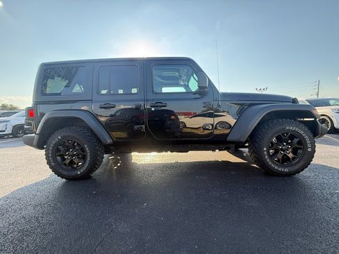 Used 2023 Jeep Wrangler Unlimited Sport AWD/4WD image 2