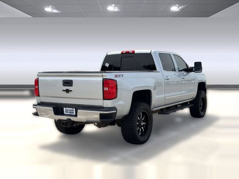 Used 2015 Chevrolet Silverado 2500 LTZ w/ Duramax Plus Package AWD/4WD image 9