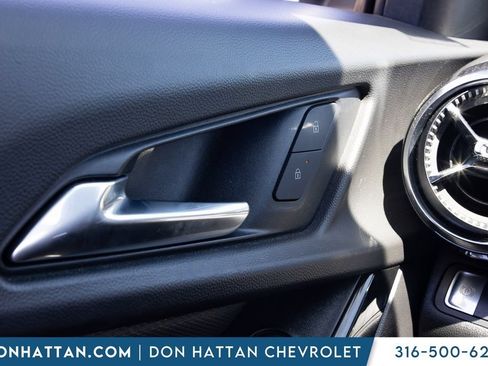 Used 2025 Chevrolet Equinox LT FWD image 11