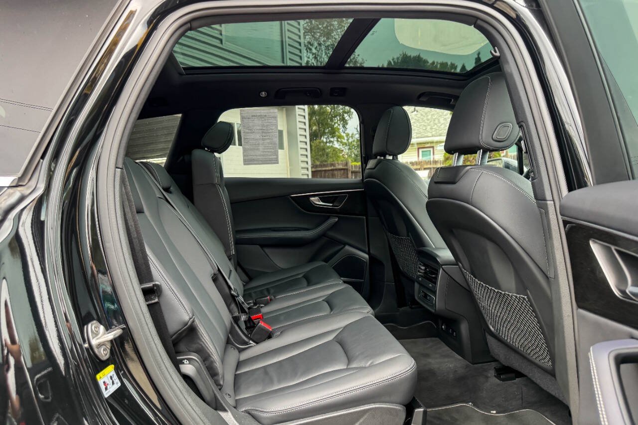 Used 2025 Audi Q7 3.0T Premium Plus AWD/4WD image 12