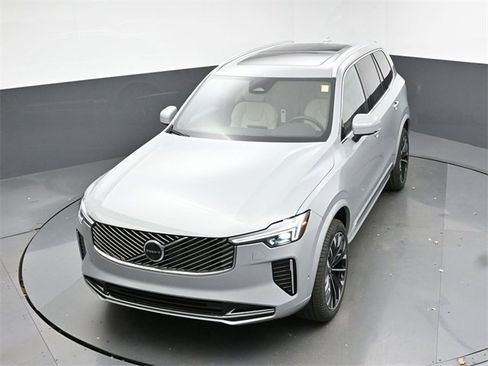 New 2026 Volvo XC90 B6 Plus w/ Protection Package Premier image 47