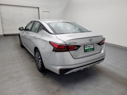 Used 2024 Nissan Altima 2.5 SV image 5