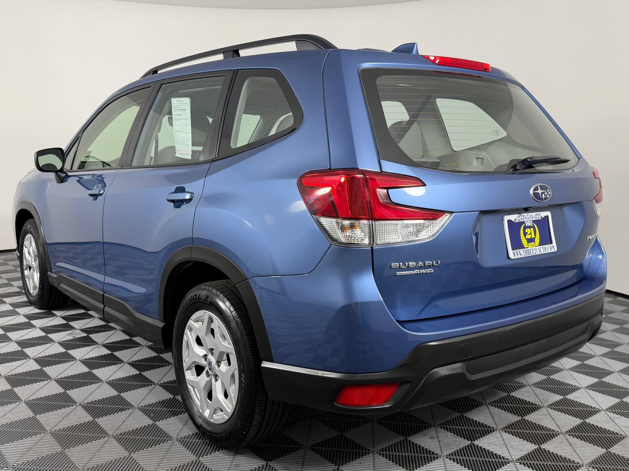 Used 2021 Subaru Forester AWD/4WD image 12