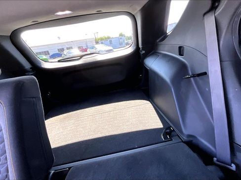 Used 2021 Chevrolet Equinox LT FWD image 27
