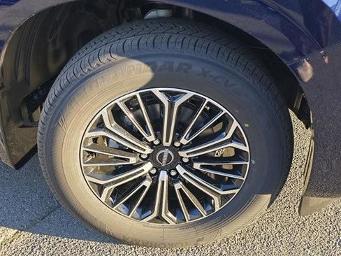 New 2025 Nissan Armada SL w/ Captain's Chari Seat Package image 29