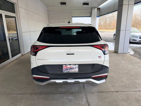Used 2023 Kia Sportage LX AWD/4WD image 8