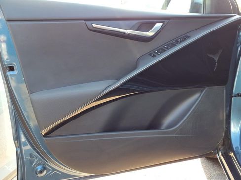 Certified 2024 Kia Niro EX FWD image 21