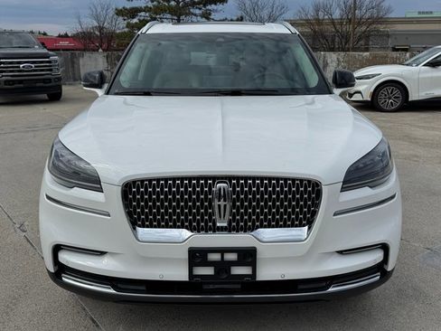 Used 2022 Lincoln Aviator AWD w/ Premium Package image 2
