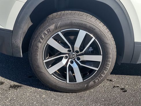 Used 2023 Volkswagen Atlas SE image 9