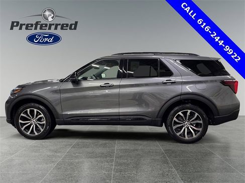 New 2026 Ford Explorer ST-Line image 2