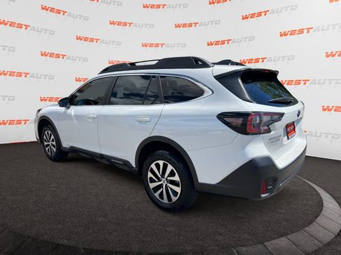 Used 2022 Subaru Outback Premium AWD/4WD image 3