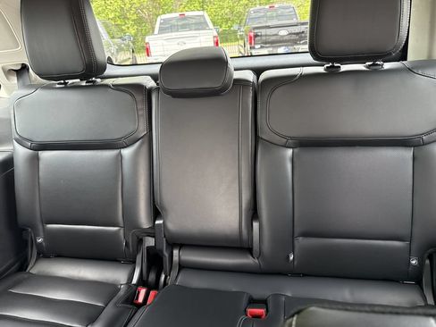 Used 2025 Ford Expedition Platinum AWD/4WD image 21