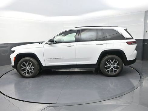 New 2025 Jeep Grand Cherokee Limited w/ Trailer Tow Package image 6