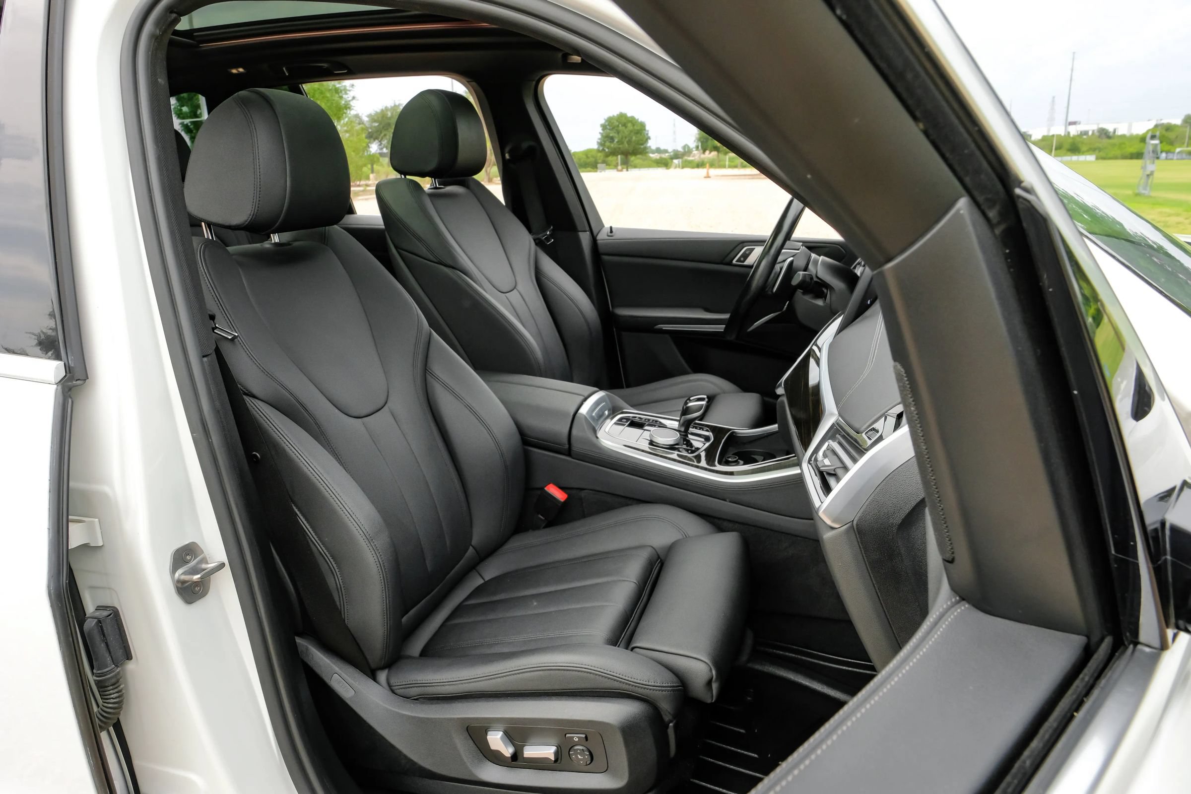 Used 2020 BMW X5 sDrive40i w/ Convenience Package RWD image 32