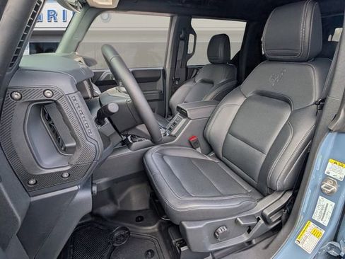 New 2025 Ford Bronco Badlands image 4