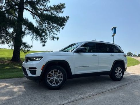 Used 2022 Jeep Grand Cherokee Limited RWD image 4