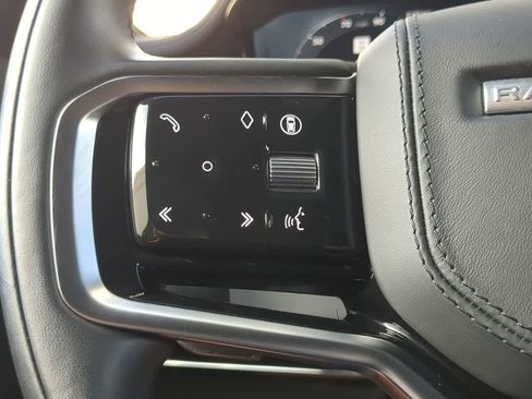 Certified 2025 Land Rover Range Rover Sport SE image 26