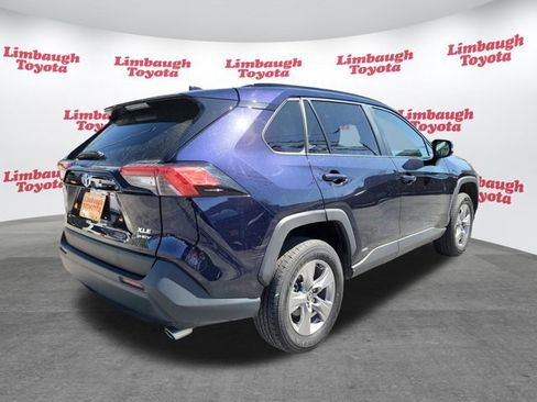 Used 2025 Toyota RAV4 XLE image 23
