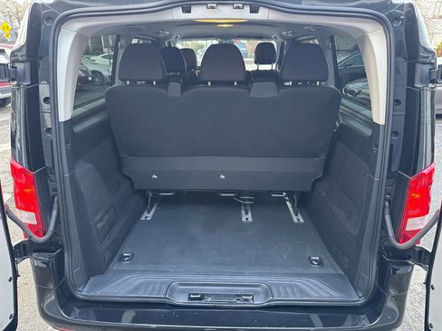 Used 2018 Mercedes-Benz Metris Passenger image 15