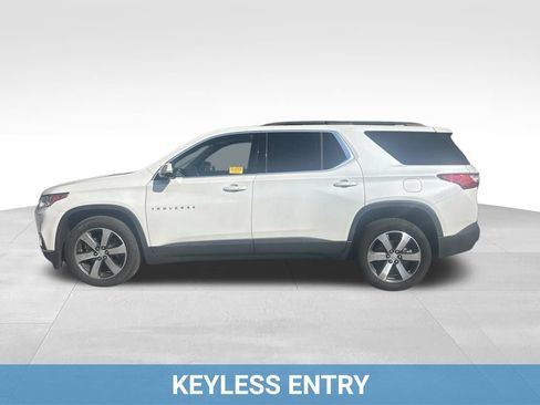 Used 2019 Chevrolet Traverse LT w/ LT Premium Package AWD/4WD image 3