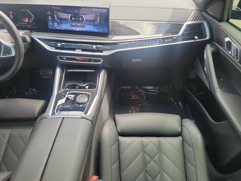 Used 2025 BMW X6 xDrive40i w/ Premium Package image 16