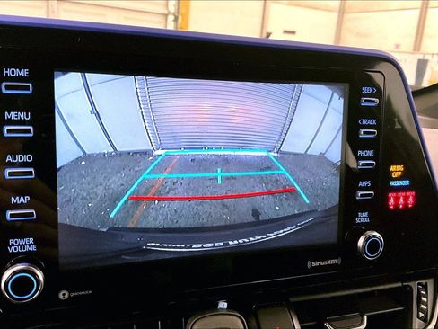 Used 2022 Toyota C-HR XLE image 20