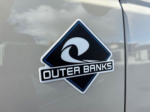 Used 2025 Ford Bronco Outer Banks AWD/4WD image 32