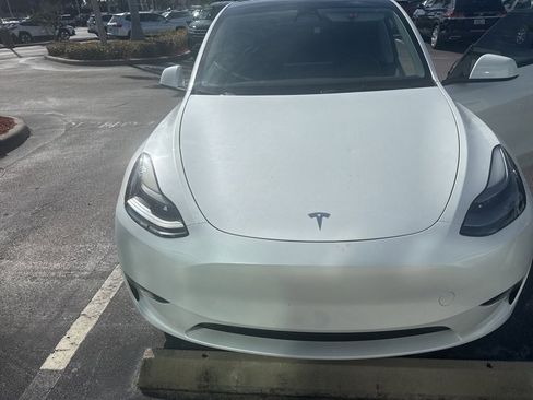 Used 2023 Tesla Model Y Long Range image 1