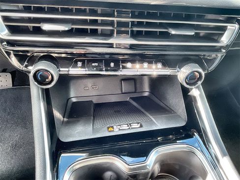 New 2026 Chevrolet Traverse LT w/ Midnight/Sport Edition image 16