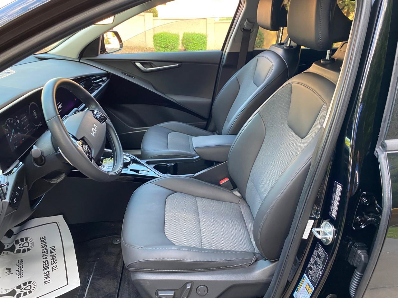 Used 2023 Kia Niro Wind FWD image 34