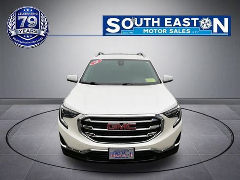 Used 2020 GMC Terrain SLT w/ Preferred Package FWD image 3