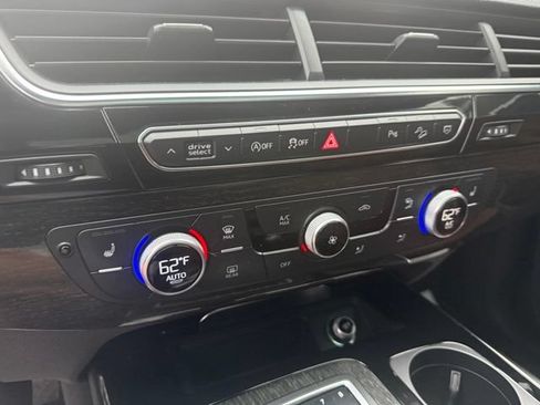Used 2019 Audi Q7 3.0T Premium w/ Convenience Package AWD/4WD image 34