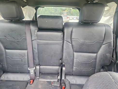 Used 2024 Lexus GX 550 w/ Cold Area Package AWD/4WD image 10