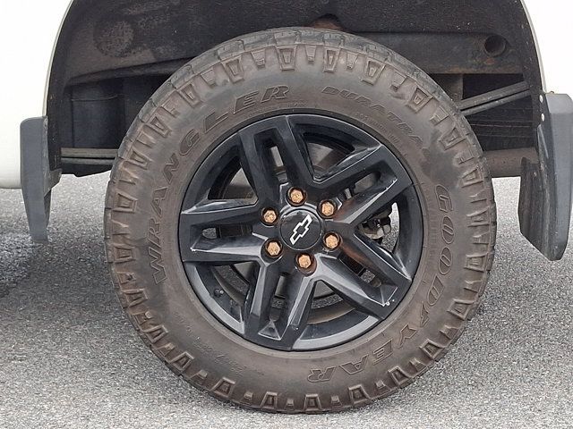 Used 2019 Chevrolet Silverado 1500 Custom Trail Boss w/ Custom Convenience Package AWD/4WD image 8