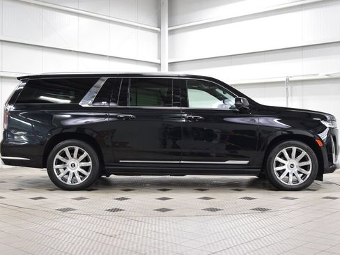 Used 2024 Cadillac Escalade ESV Premium Luxury Platinum AWD/4WD image 9