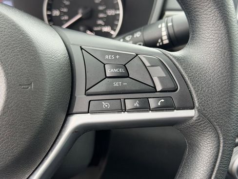 Used 2025 Nissan Altima 2.5 SV FWD image 22