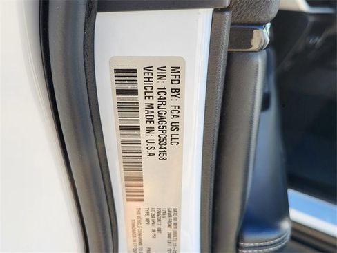 Used 2023 Jeep Grand Cherokee Laredo w/ Luxury Tech Group I image 34