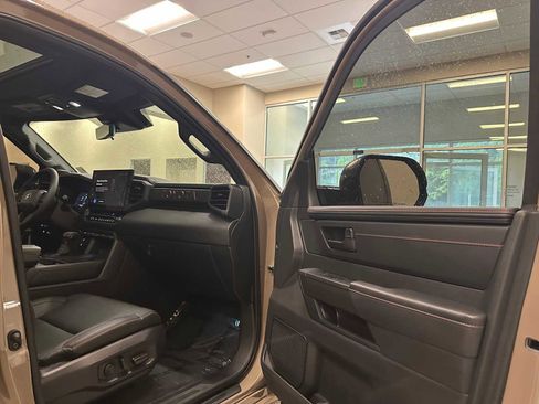 Used 2025 Toyota Tundra TRD Pro AWD/4WD image 28