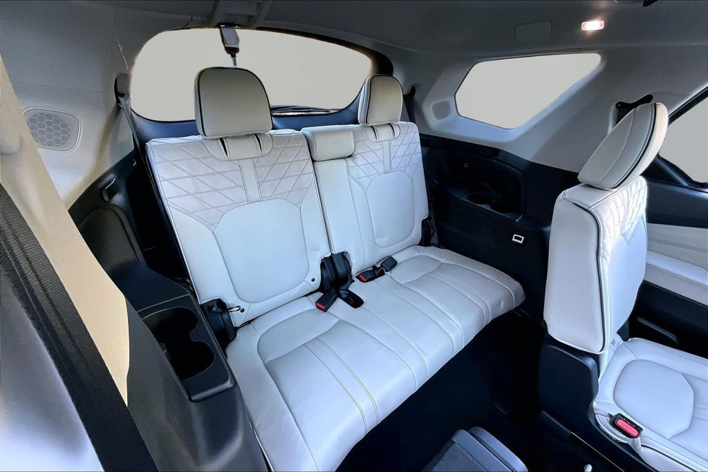 Used 2026 Honda Pilot Elite image 18