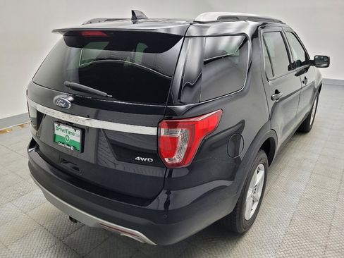 Used 2017 Ford Explorer XLT AWD/4WD image 9