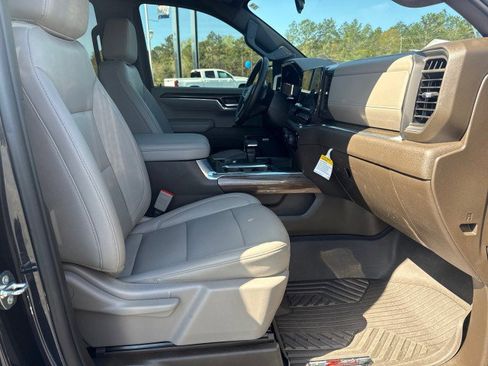 Used 2024 Chevrolet Silverado 1500 RST image 8