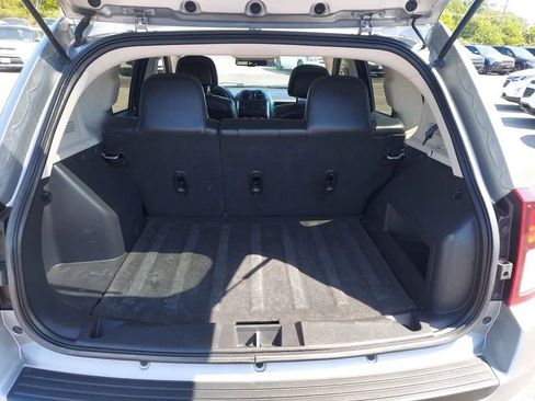 Used 2016 Jeep Compass Latitude AWD/4WD image 10