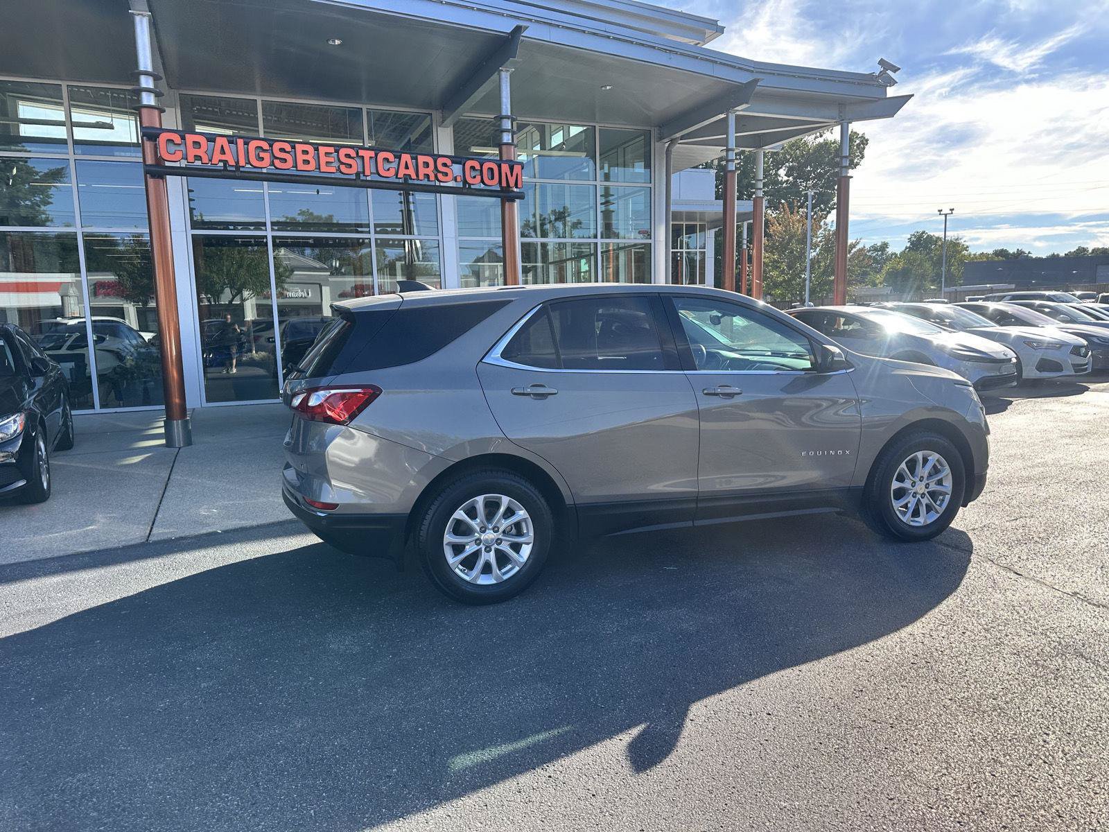 Used 2019 Chevrolet Equinox LT FWD image 3
