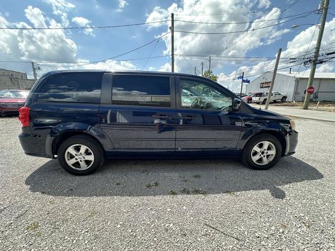 Used 2012 Dodge Grand Caravan SXT FWD image 5