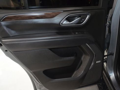 Used 2022 Chevrolet Tahoe Z71 w/ Luxury Package image 20