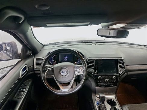 Used 2020 Jeep Grand Cherokee Altitude image 22