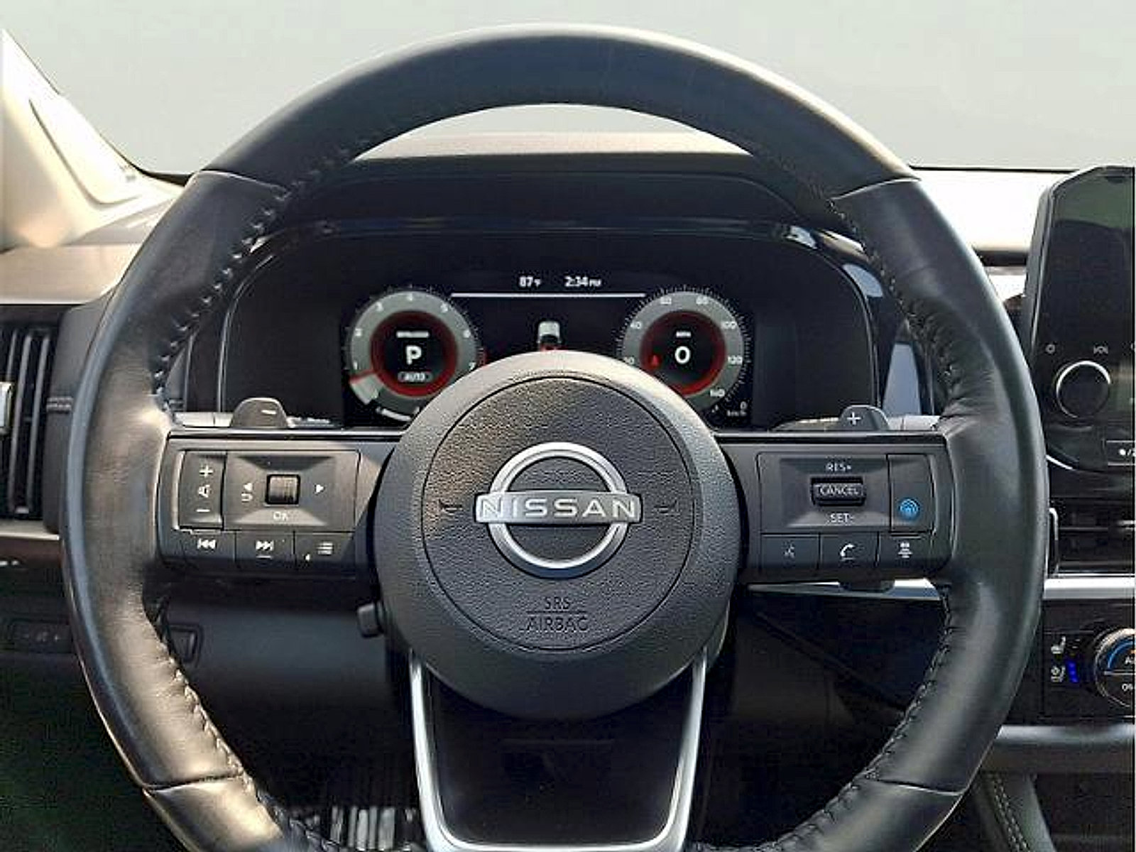 Used 2022 Nissan Pathfinder Platinum w/ Cargo Package AWD/4WD image 19