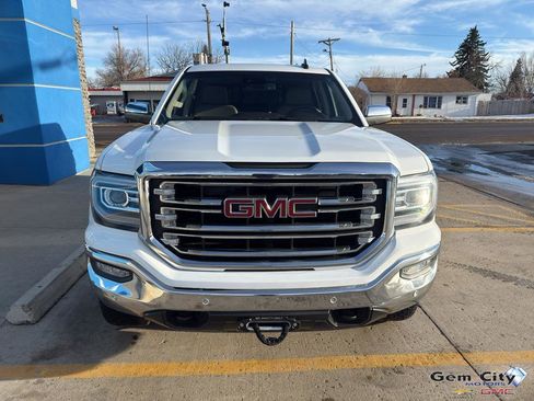 Used 2018 GMC Sierra 1500 SLT image 3